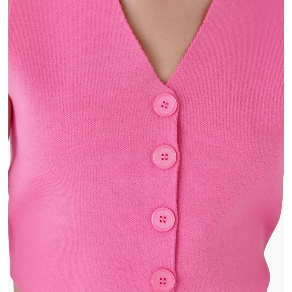 NWT $70 ENDLESS ROSE PINK
SWEATER VEST TOP Women’s size small - Picture 4 of 5